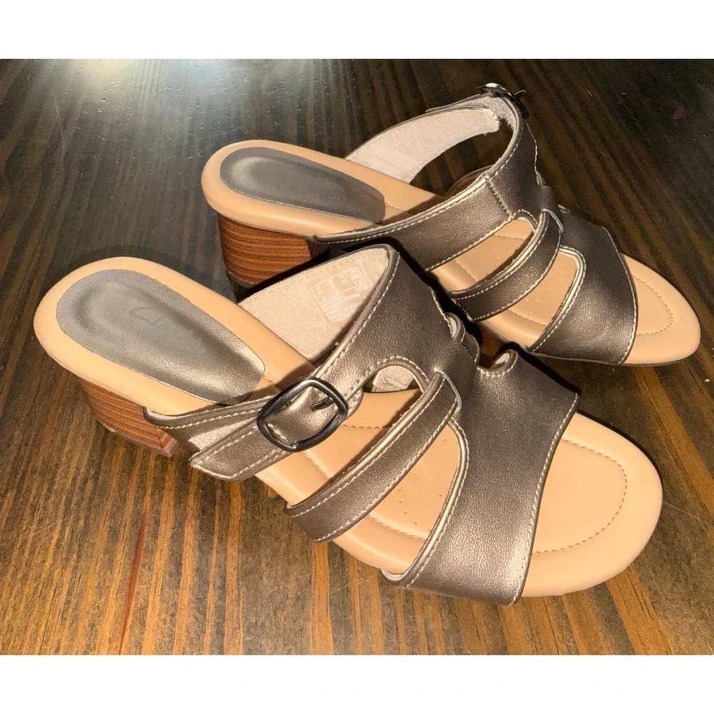 Clarks Collection Womens Metallic Bronze Strappy Block Heel Slide Sandals Size 6